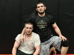 Saudaranya Khabib Nurmagomedov Akan Duel di ONE Championship