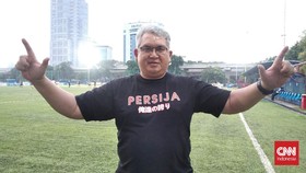 Ferry Indrasjarief: Jakmania dan Redam Dendam ke Bobotoh
