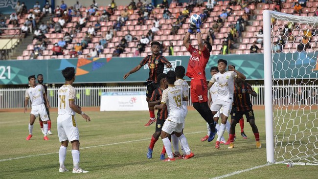 Papua akan bertemu Aceh pada pertandingan final cabor sepak bola putra PON Papua 2021. Berikut jadwal final sepak bola PON 2021 antara Papua vs Aceh.
