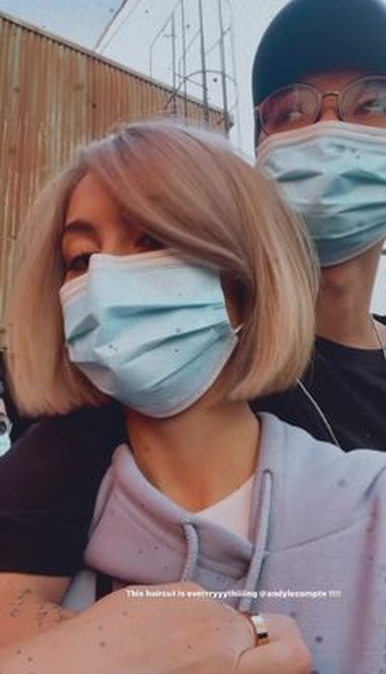 Agnezmo dan sang kekasih Adam Rosyadi diketahui sedang berada di Los Angeles. Yuk intip momen mesra mereka!