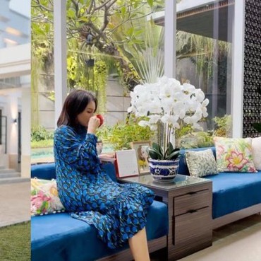 Intip 9 Sudut Mewah Rumah Baru Rossa Rp20 Miliar untuk Orang Tuanya