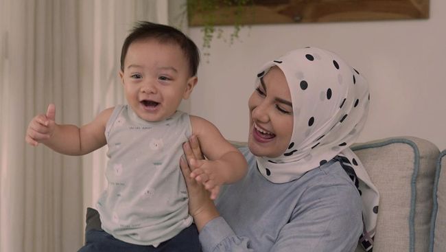 Setelah hamil dan melahirkan anak pertamanya, Irish Bella mengaku berat badannya naik drastis. Apa diet Irish Bella untuk menurunkan berat badannya?