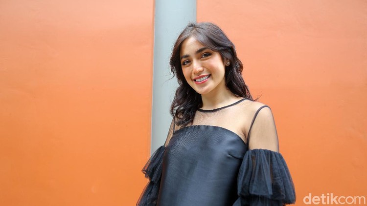 Jessica Iskandar Jessica Iskandar saat ditemui di kawasan Gedung Trans TV.