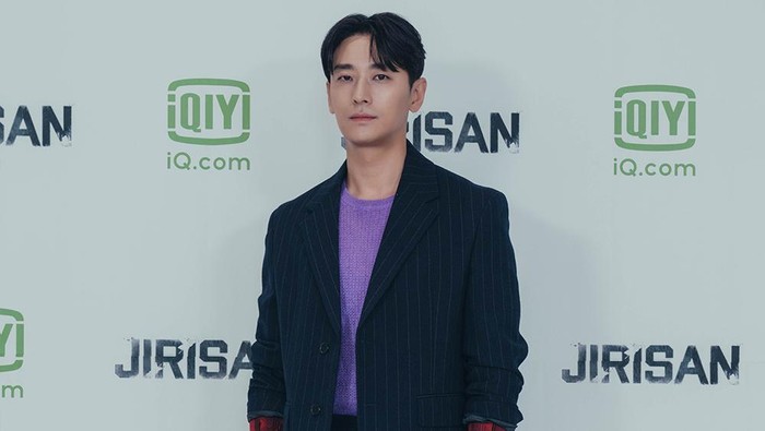 Para pemain drama Korea Jirisan usai konferensi pers pada Rabu (13/10/2021).