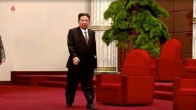 Kenapa Kim Jong Un Takut Tinjanya Dicuri Sampai Bepergian Bawa Toilet?
