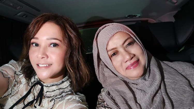 Kusthini Harjono Sigit Ibunda Maia Estianty Kusthini Harjono Sigit Ibunda Maia Estianty