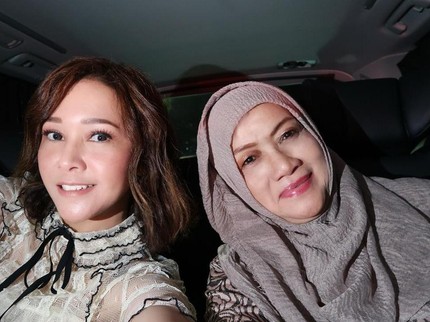 7 Potret Ibunda Maia Estianty, Minim Kerutan Tak Terlihat Berumur 81 Tahun