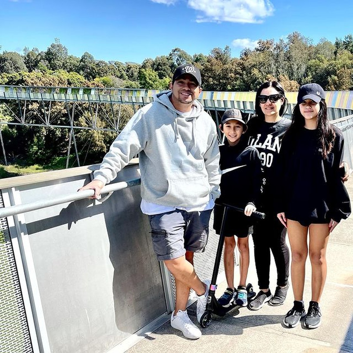 Alblen Filindo Fabe adalah mantan VJ dn artis yang sering muncul di layar kaca di era 2000-an kini jadi bos di Australia&period; Yuk intip&excl;