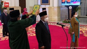 VIDEO: Jokowi Lantik Dewan Pengarah BRIN