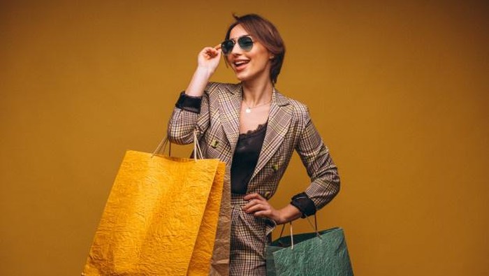 Selain Taurus, 6 Zodiak Ini Juga Pemuja Barang Mahal, Nggak Sangka si Cuek Aquarius Juga Masuk!