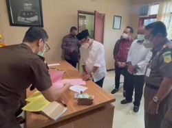Buntut Gowes Berjamaah Langgar PPKM Walkot Sutiaji Serahkan Denda Rp 25 Juta
