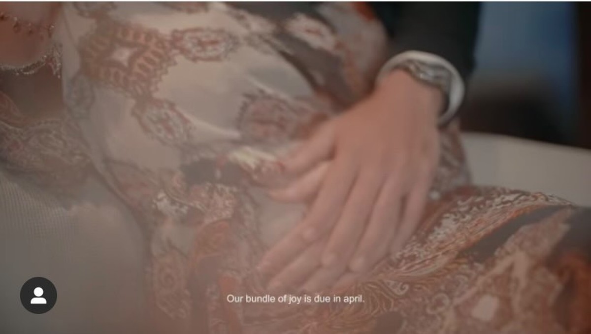 Nikita Willy sedang menikmati masa-masa kehamilan pertamanya&comma; ia pun memamerkan baby bump yang mulai terlihat&period; Yuk intip&excl;