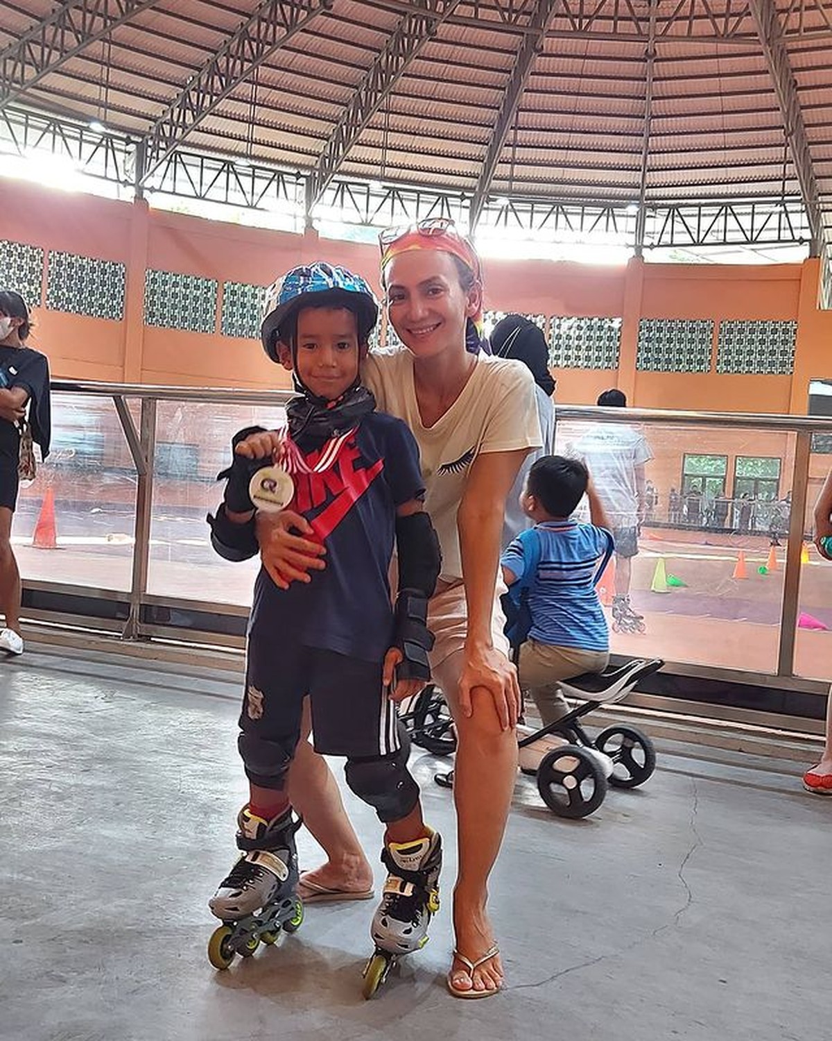 Wanda Hamidah memiliki seorang putra dengan mantan suaminya&comma; Daniel Patrick yang bernama Malakai&period; Yuk intip potretnya&excl;