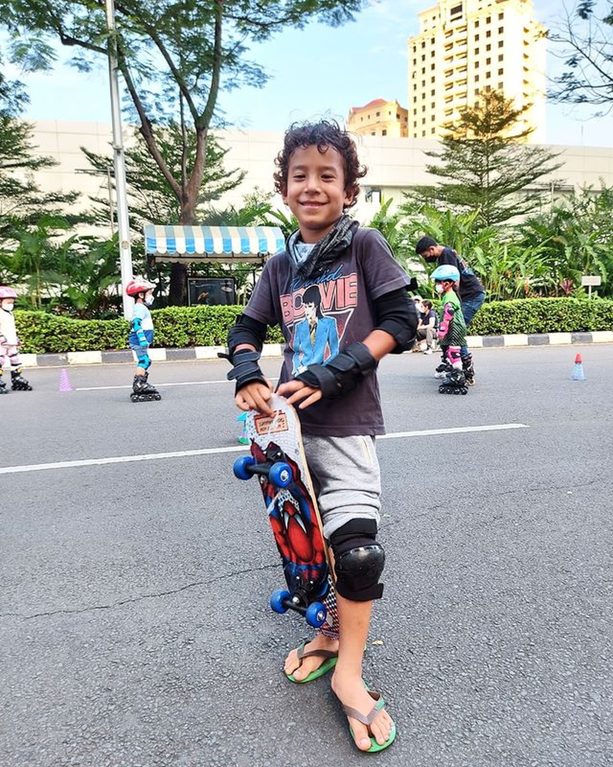 Wanda Hamidah memiliki seorang putra dengan mantan suaminya&comma; Daniel Patrick yang bernama Malakai&period; Yuk intip potretnya&excl;