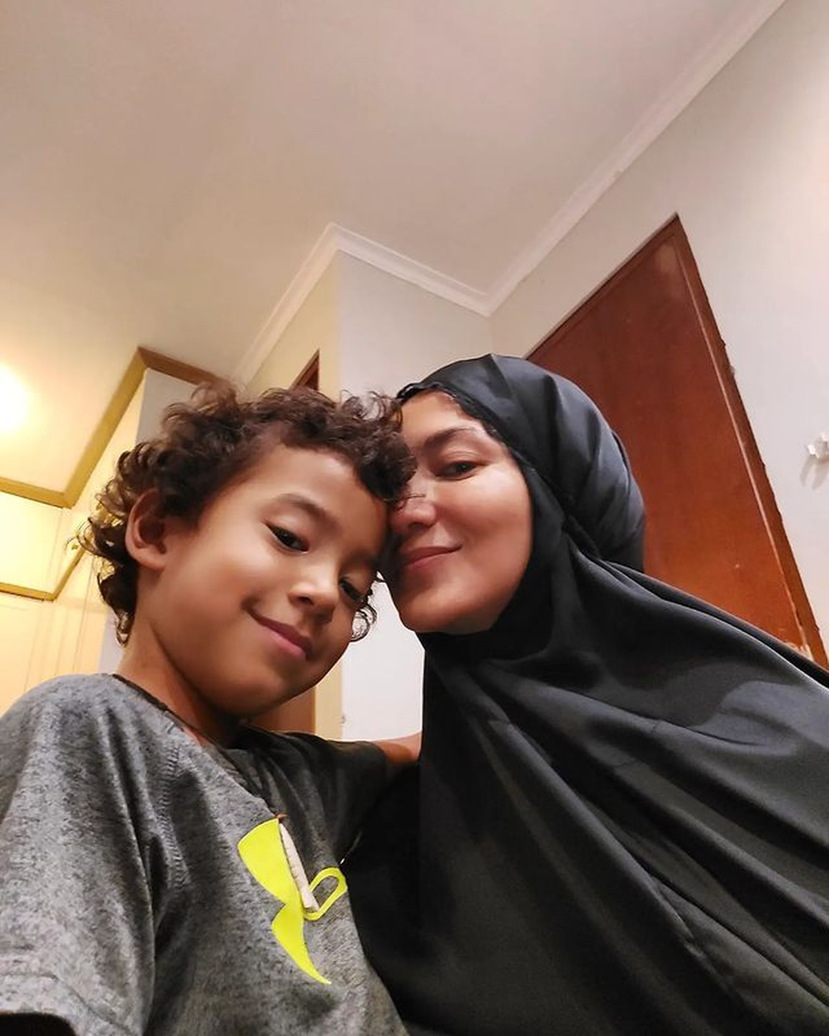 Wanda Hamidah memiliki seorang putra dengan mantan suaminya&comma; Daniel Patrick yang bernama Malakai&period; Yuk intip potretnya&excl;