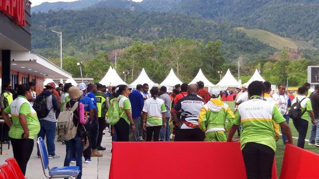 Pertandingan final cabang olahraga Rugbi 7S putri PON Papua 2020 antara tuan rumah Papua vs DKI Jakarta berakhir ricuh, Kamis (14/10).