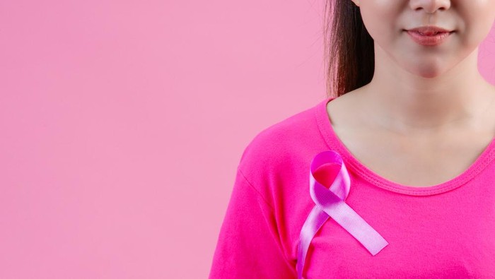 Lebih Peduli dengan Kesehatan Sendiri, Ini Ciri-ciri Kanker Payudara dan Cara Penyebarannya!