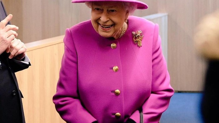 5 Kode Rahasia Ratu Elizabeth II Melalui Tas Tangan dan Cincin yang Harus Diketahui Staf Kerajaan