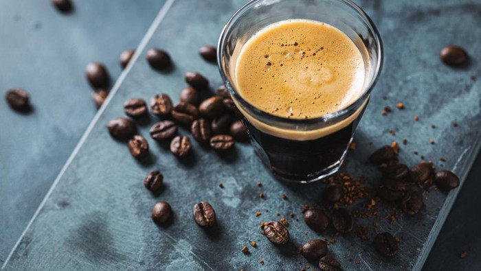 Menambahkan Kolagen dalam Kopi Bisa Bikin Kulit Glowing, Mitos atau Fakta?