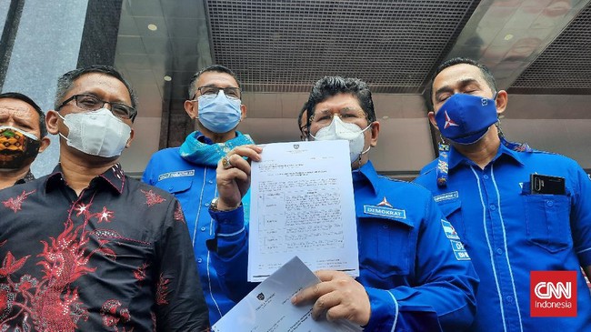 Partai Demokrat turut memberikan berkas berisi analisis tentang gugatan kubu Moeldoko di Mahkamah Agung yang tidak lazim.