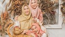 Pesona Kakak Beradik Ria Ricis&comma; Oki Setiana Dewi & Shindy