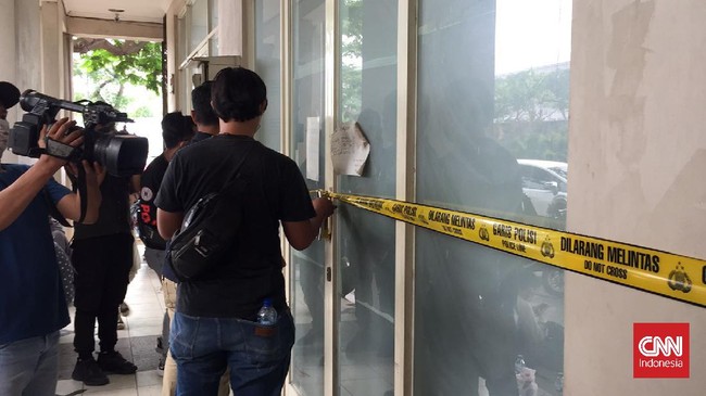 Manajemen kantor pinjol ilegal di Penjaringan, Jakarta Utara, diketahui merupakan seorang warga negara China.