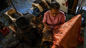 FOTO: Di Balik Pembuatan Batik Tulis dari Aceh