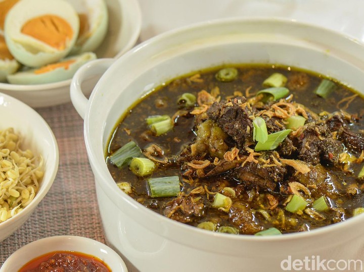 Cara Membuat Rawon Hitam Khas Surabaya yang Lezat