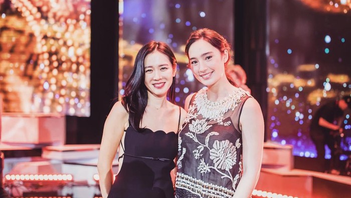 Momen Tak Terduga Artis Indonesia Bertemu Artis Korea yang Bikin Fans Heboh Momen Tak Terduga Artis Indonesia Bertemu Artis Korea yang Bikin Fans Heboh