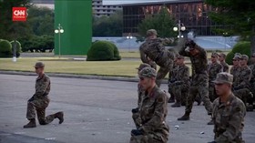 VIDEO: Tentara Korut Unjuk Aksi Bela Diri Di Hadapan Jong Un