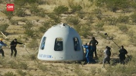 VIDEO: Momen Captain Kirk Star Trek ke Antariksa Sesungguhnya