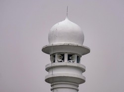 Hidayat Nur Wahid Minta Kemenag Kaji Ulang Aturan Pengeras Suara Masjid