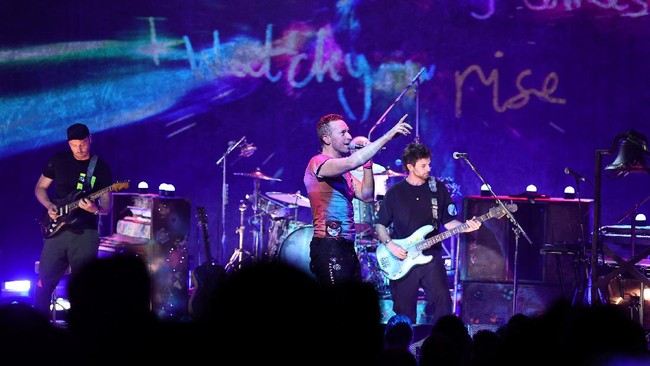 Selain karena pasar musik yang cukup besar untuk konser dan streaming, Indonesia juga punya hal lain yang bisa jadi pertimbangan Coldplay untuk datang.