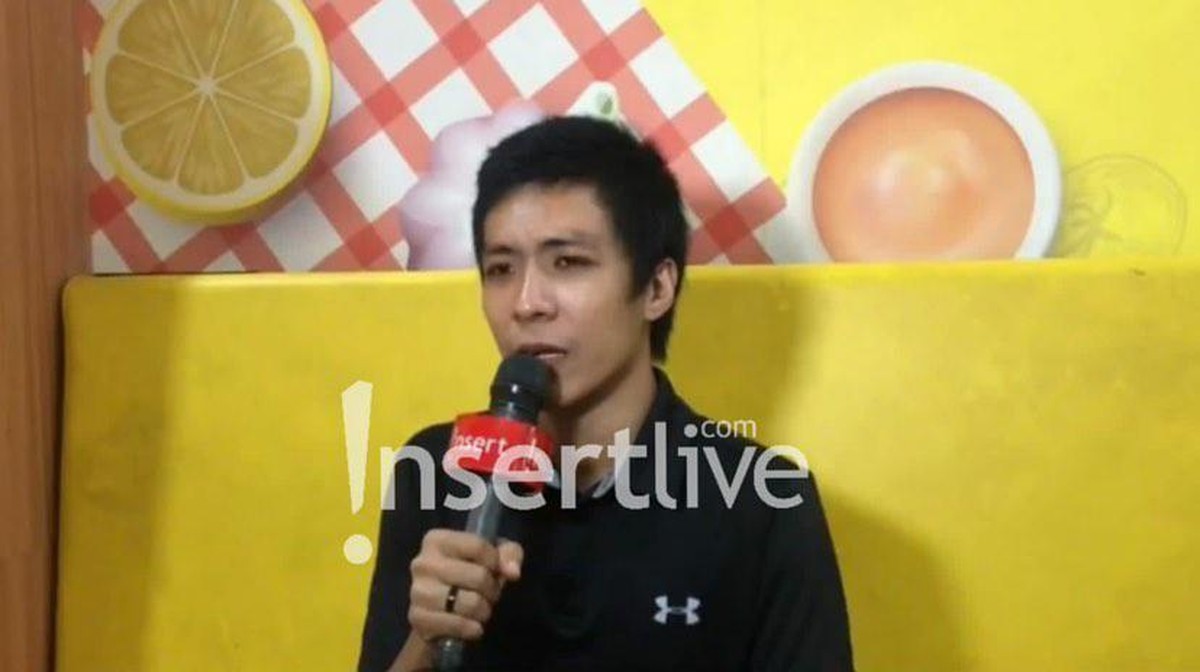 Publik dihebohkan oleh kemunculan seorang pria bernama Romeo Bamby Cardino Pagau yang mengaku anak dari Piet Pagau&period; Yuk lihat fotonya&excl;