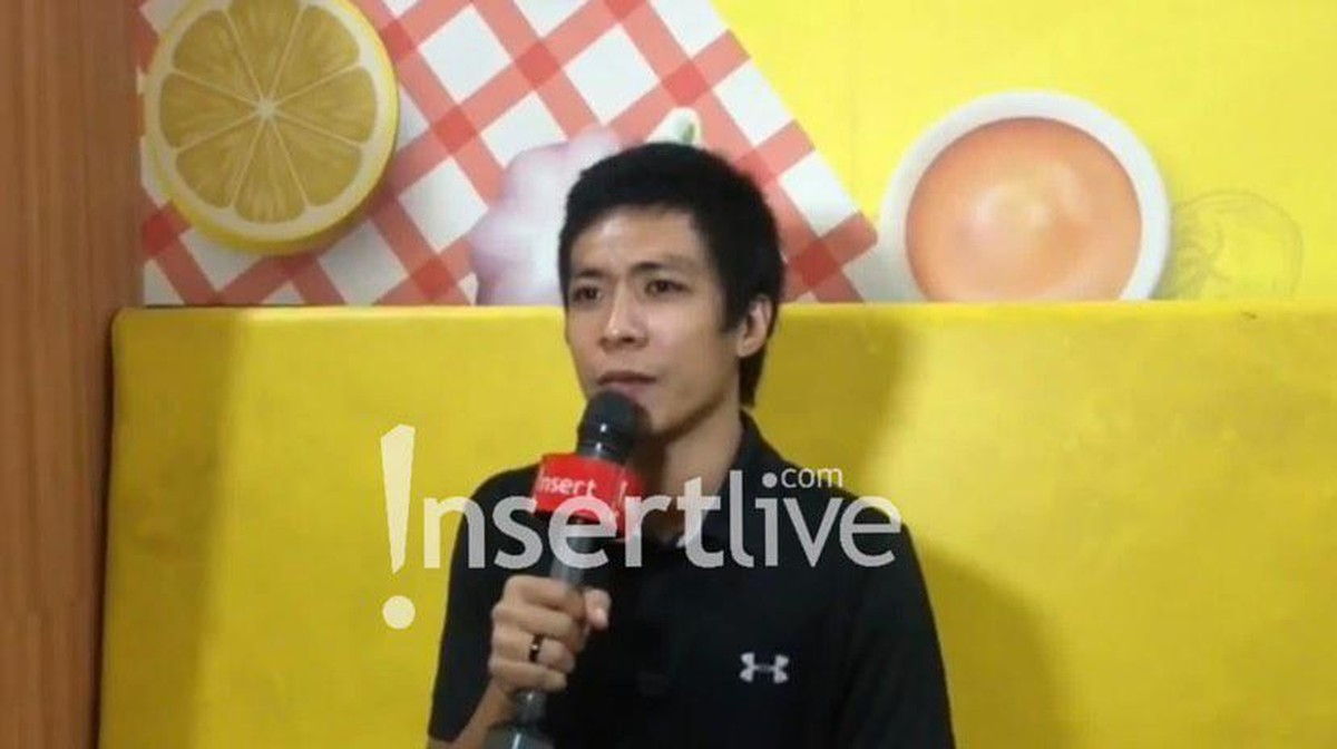 Publik dihebohkan oleh kemunculan seorang pria bernama Romeo Bamby Cardino Pagau yang mengaku anak dari Piet Pagau&period; Yuk lihat fotonya&excl;