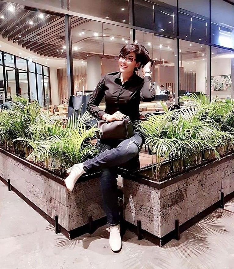 7 Foto Cantik Polwan Viral yang Disebut Mirip Artis Kompol Netty Rosdiana Siagian mencuri perhatian publik karena parasnya yang cantik hingga disebut mirip artis. Yuk intip!