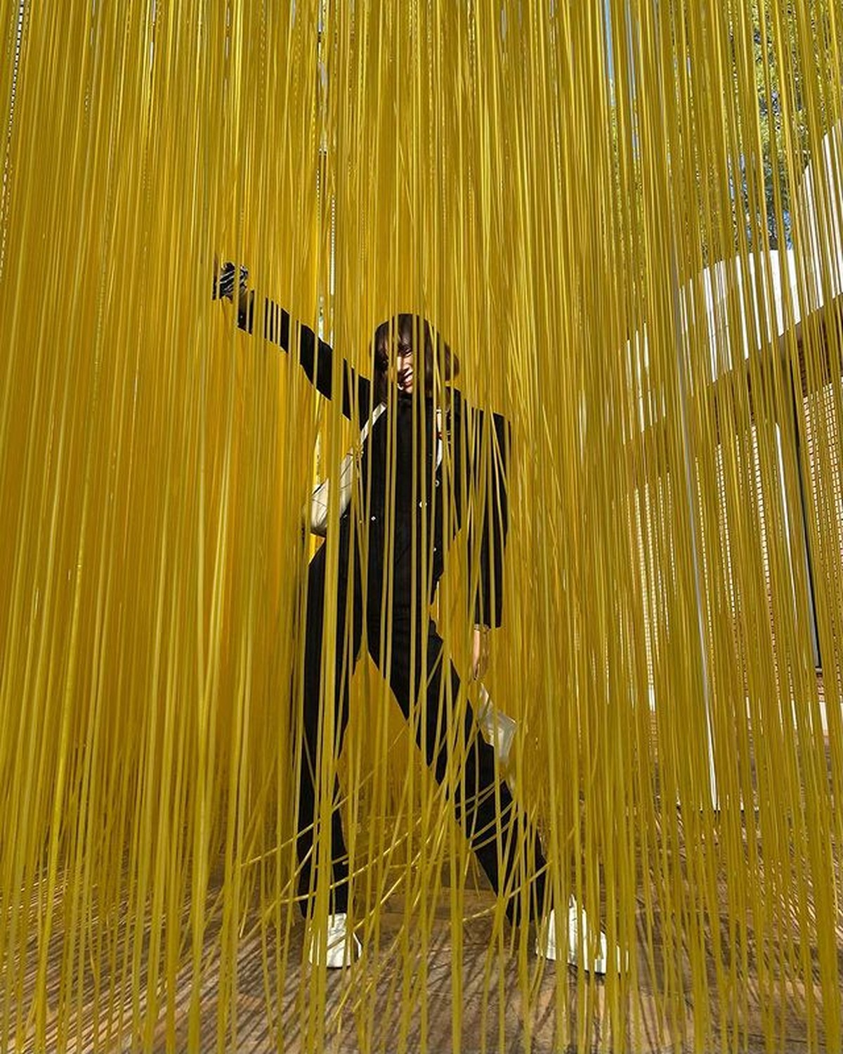 Lisa BLACKPINK sedang menikmati waktu liburannya di Nice&comma; Prancis&period; Yuk kita intip potret keseruannya&excl;