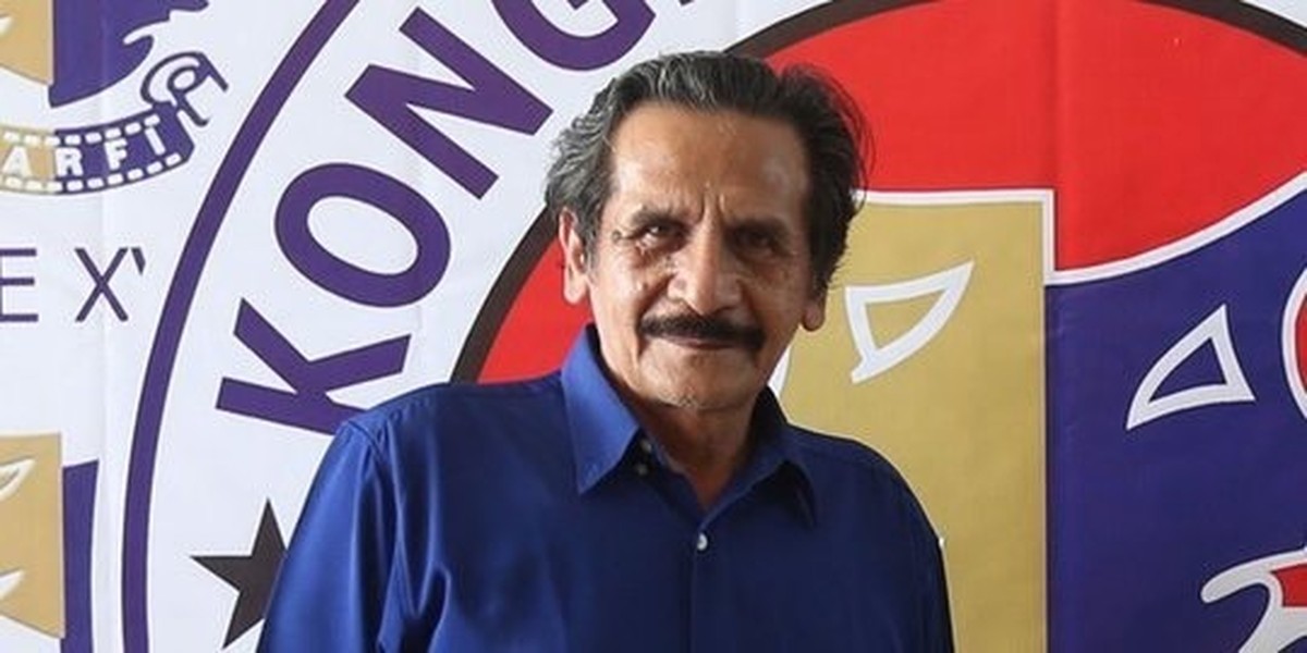 7 Potret Piet Pagau Aktor Senior yang Jadi Sorotan