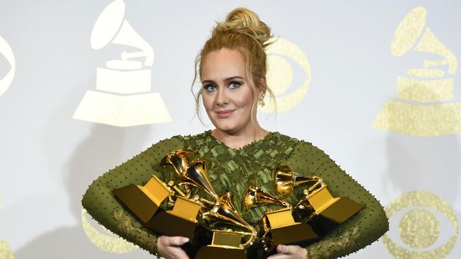 Penggemar kini bisa menikmati album 30 milik Adele di berbagai platform streaming musik termasuk Spotify.