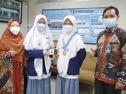 Berkat Boba Pembasmi Nyamuk, 2 Siswa SMA Surabaya Raih Medali Emas Internasional