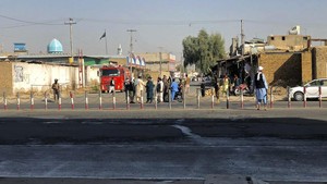 Bom Saat Salat Jumat di Masjid Afghanistan Tewaskan 47 Orang