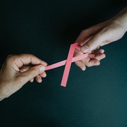 Mengenal Breast Prosthesis dan Manfaatnya bagi Breast Cancer Survivor