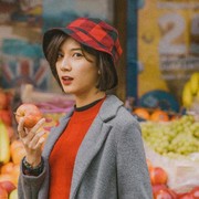 Contek Gaya Stylish dengan Padu Padan Warna Cerah ala Sheila Dara