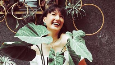 Nadine Chandrawinata Pamer Foto Ibu, Ramai Disebut Mirip Putri Diana