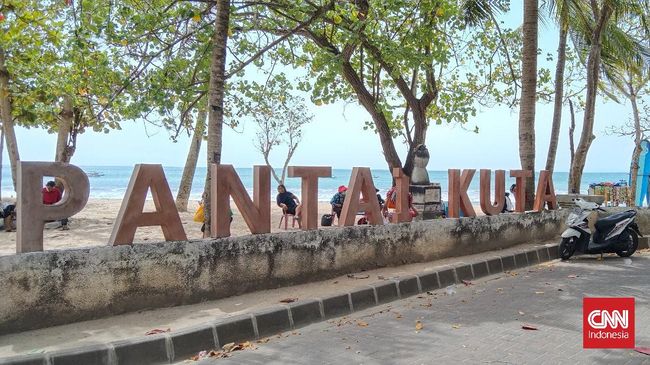 Seorang pria dengan akun media sosial TikTok, @muhammadezrap mengunggah perjalanan Ciledug-Bali dengan biaya cuma Rp130 ribu.  