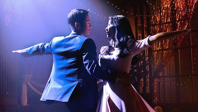 Teaser perdana drama Snowdrop memperlihatkan pertemuan dua tokoh utama yang diperankan Jisoo BLACKPINK dan Jung Hae-in.