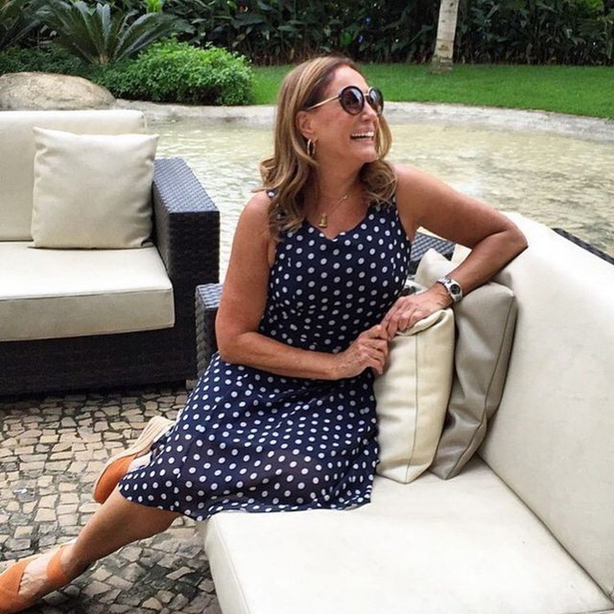 Salah satu bintang telenovela legendaris Brasil&comma; Susana Vieira bikin heboh karena ngaku kencani 300 gay&period; Yuk intip potretnya&excl;