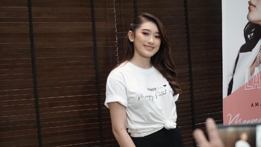 img-title Amanda Caesa Tinggalkan Zona Nyaman Demi 'Mengapa Patah Hati'