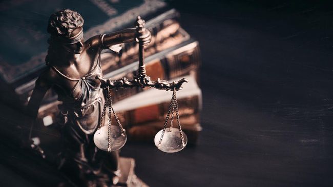 Istilah justice collaborator tengah populer saat ini. Tahukah kamu apa itu justice collaborator? Ini pengertian, syarat, dan hak menjadi justice collaborator.