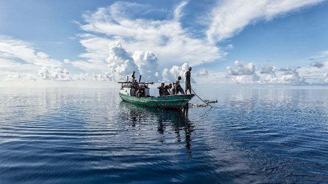 Kenapa Air Laut Rasanya Asin? Lautan, yang mencakup 70 persen permukaan Bumi, memiliki rasa air yang asin. Kenapa demikian?